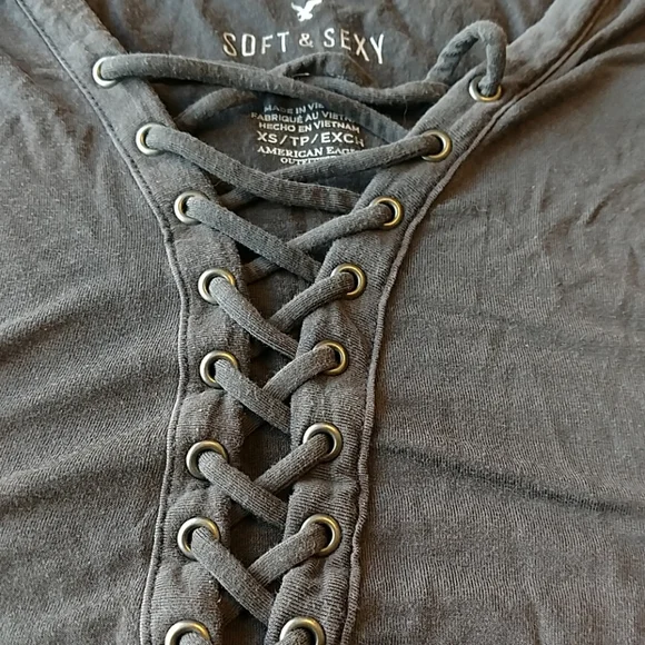 American Eagle Soft & Sexy Lace Up Top - Picture 3 of 4